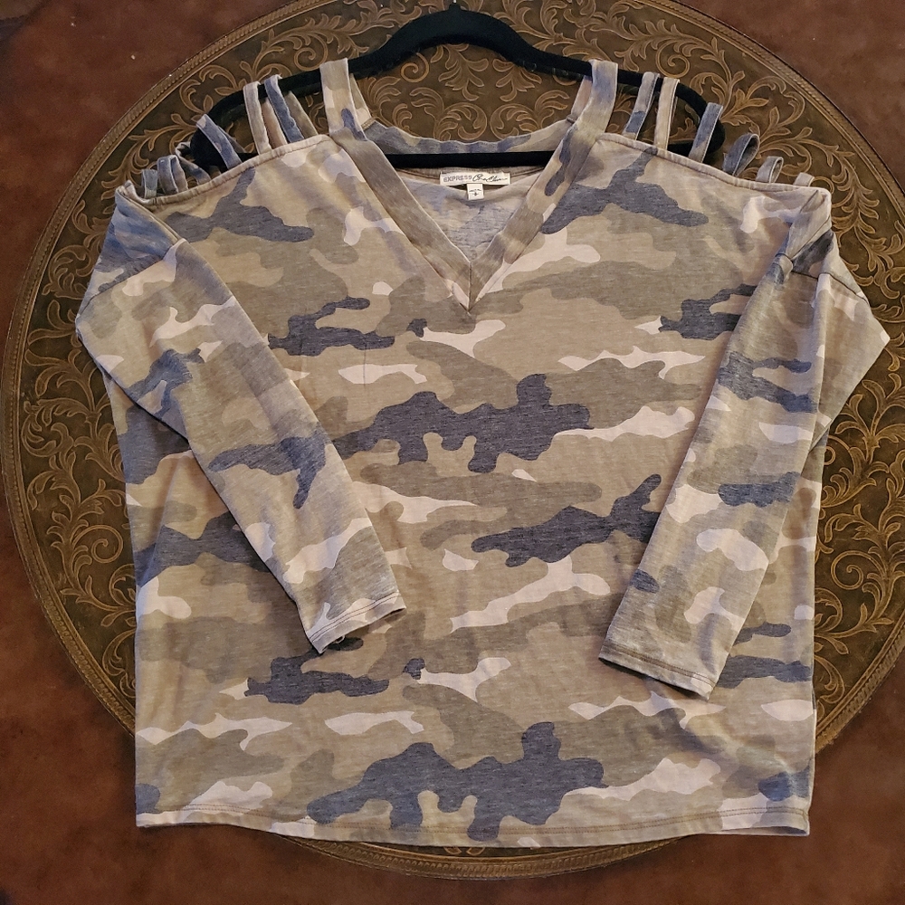 Express One Eleven Camo Cold Shoulder V Neck
